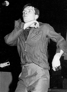 ian-curtis dansar